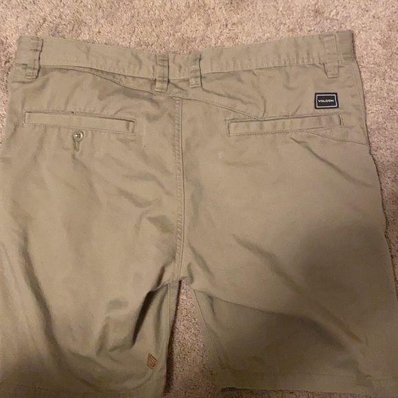 VOLCOM SHORTS - Picture 4 of 4